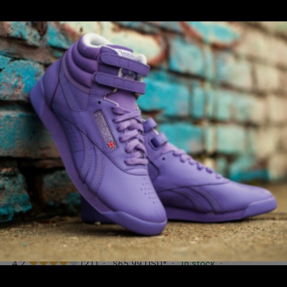 Reebok Shoes - Reebok lilac Freestyles